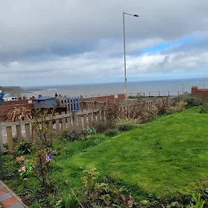 Sea View Flat 2 With Fast Wifi And Free Parking Apartment Scarborough