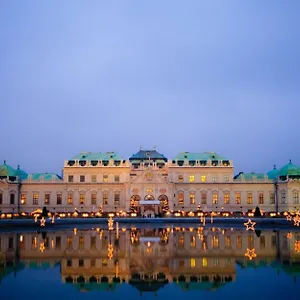 Comfortable Romantic 1 Bedroom Near Augarten Wien